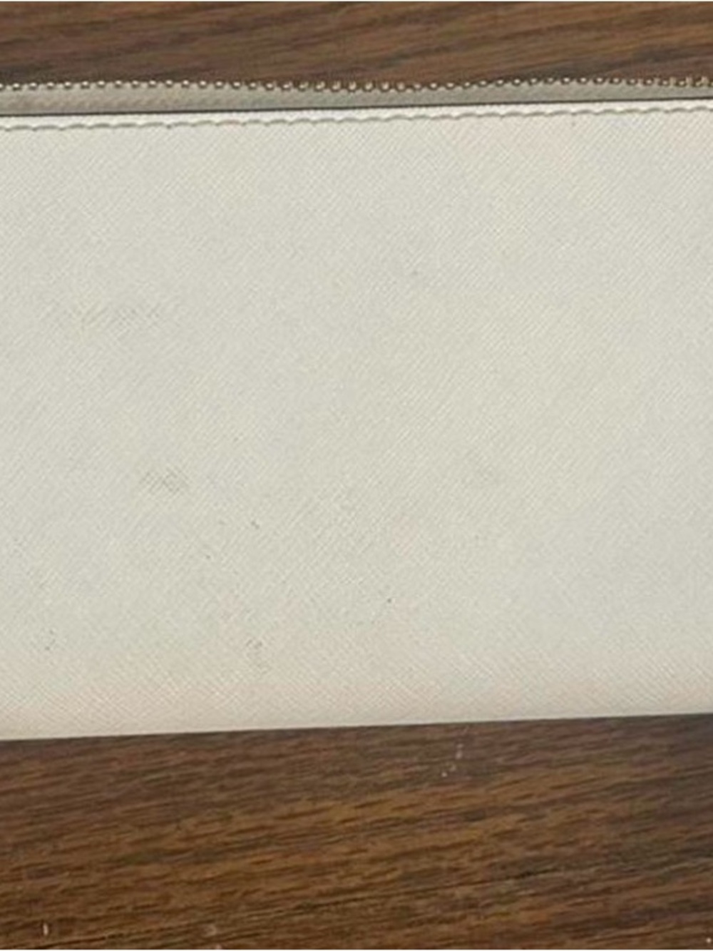 Michael Kors white Saffiano Zip Wallet with Gold Logo - Picture 3 of 3